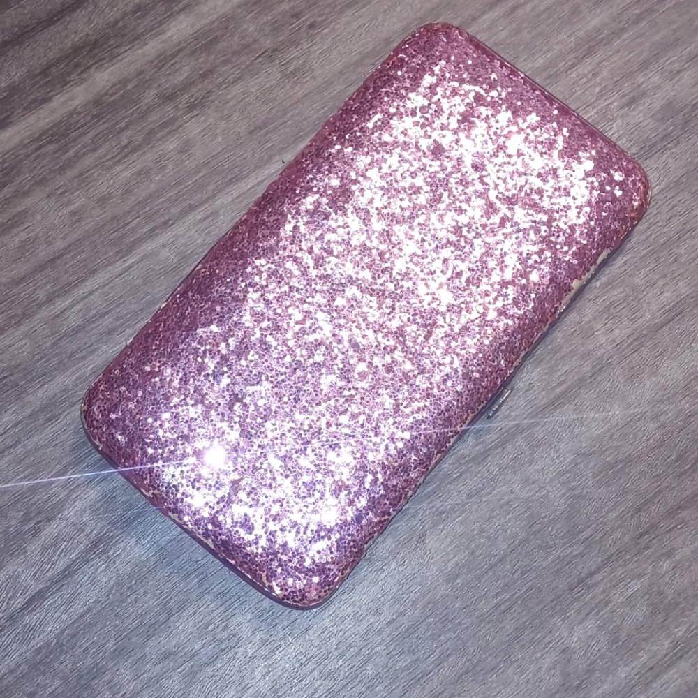 #Donating soon! Pink Sparkle wallet